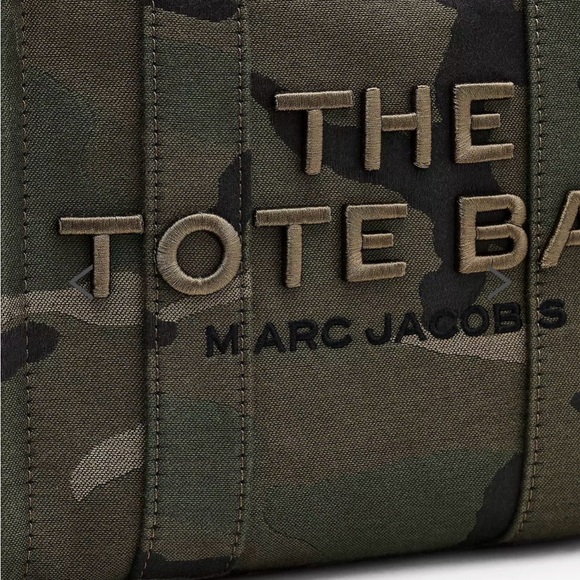 Marc Jacobs Green Camouflage Tote Bag - Picture 5 of 9